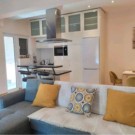 Stylish -Modern Apartment Heart Of Marousi 雅典 外观 照片