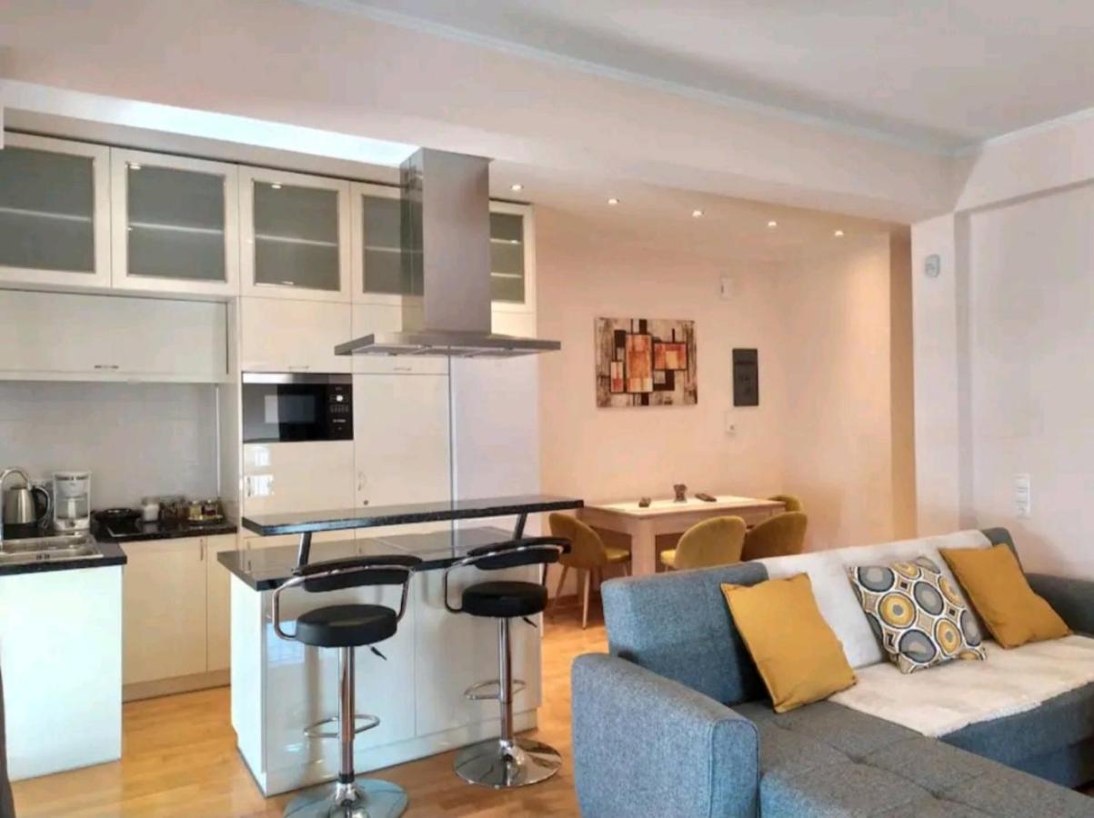 Stylish -Modern Apartment Heart Of Marousi 雅典 外观 照片